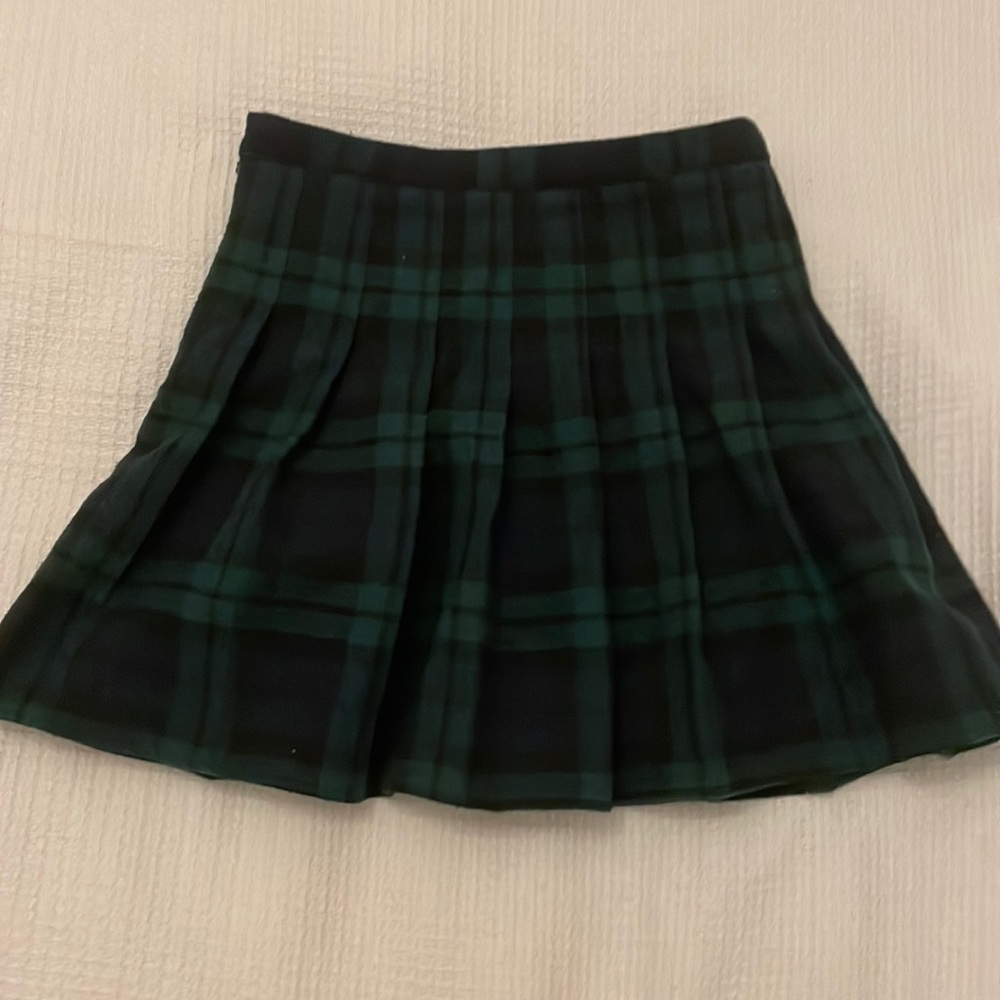 Pleated plaid skirt 💚🖤